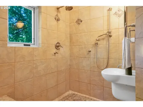 3574 Spring Boulevard Eugene OR 97405