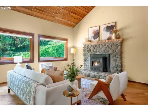 3574 Spring Boulevard Eugene OR 97405