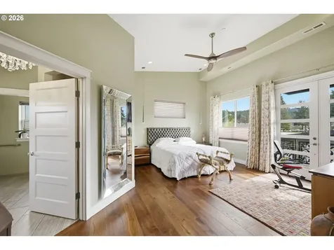 1308 E Main Street Cottage Grove OR 97424