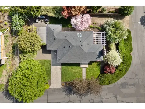 4630 SW Pendleton Street Portland OR 97221