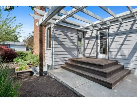 4630 SW Pendleton Street Portland OR 97221