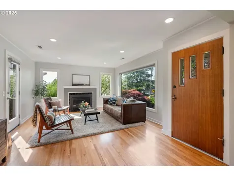 4630 SW Pendleton Street Portland OR 97221