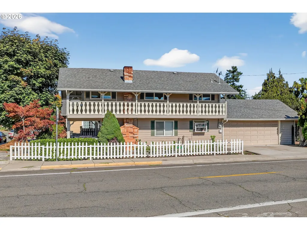 840 S 1st Street Cottage Grove OR 97424