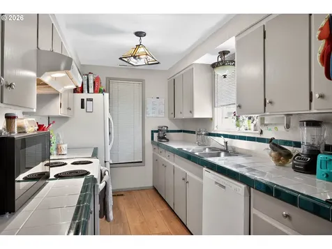 840 S 1st Street Cottage Grove OR 97424