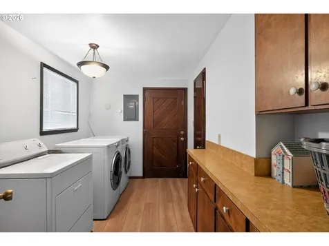 840 S 1st Street Cottage Grove OR 97424