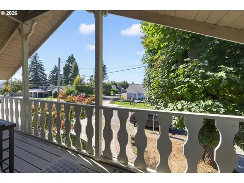 840 S 1st Street Cottage Grove OR 97424