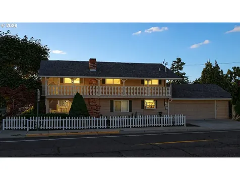 840 S 1st Street Cottage Grove OR 97424