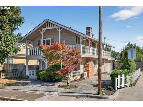 840 S 1st Street Cottage Grove OR 97424
