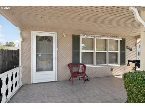 840 S 1st Street Cottage Grove OR 97424