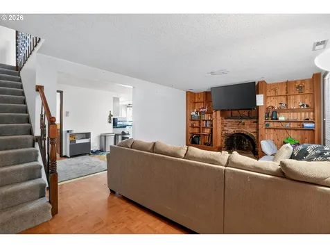 840 S 1st Street Cottage Grove OR 97424