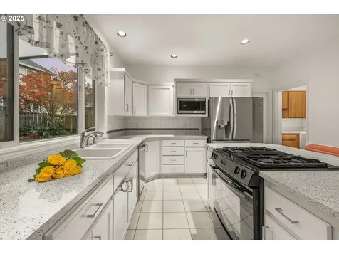 15092 SE Diamond Drive Clackamas OR 97015