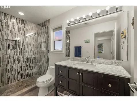 15092 SE Diamond Drive Clackamas OR 97015