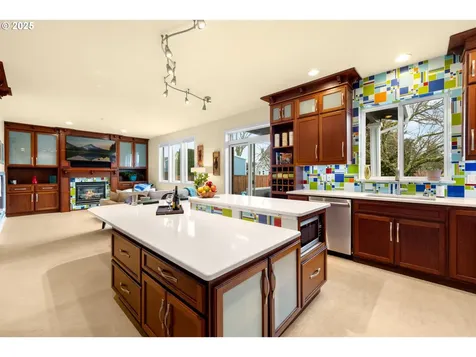 16184 Widman Court Oregon City OR 97045