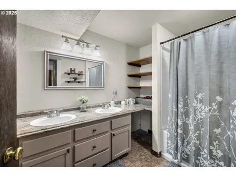 204 Adam Drive Canyon City OR 97820