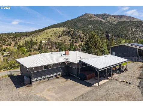 204 Adam Drive Canyon City OR 97820