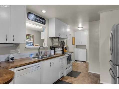 204 Adam Drive Canyon City OR 97820