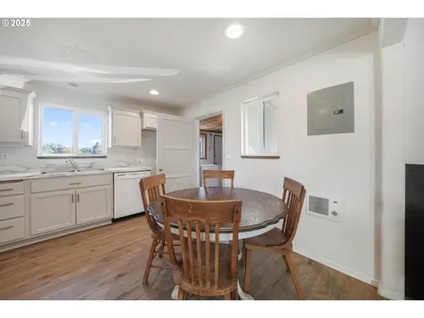 33099 Foster Road Cottage Grove OR 97424