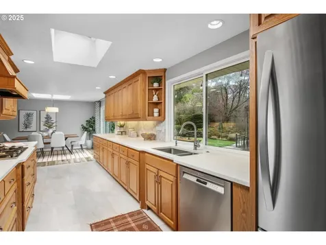 8420 SW Homewood Street Portland OR 97225