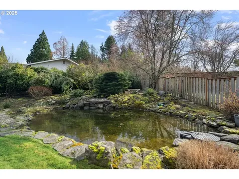 8420 SW Homewood Street Portland OR 97225