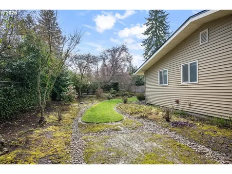 8420 SW Homewood Street Portland OR 97225