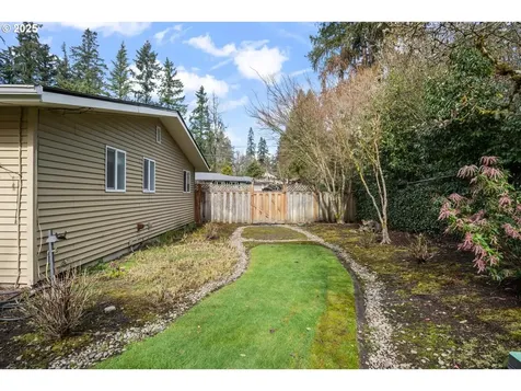 8420 SW Homewood Street Portland OR 97225