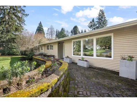 8420 SW Homewood Street Portland OR 97225