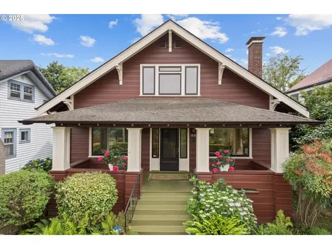 936 SE Sellwood Boulevard Portland OR 97202