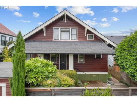 936 SE Sellwood Boulevard Portland OR 97202