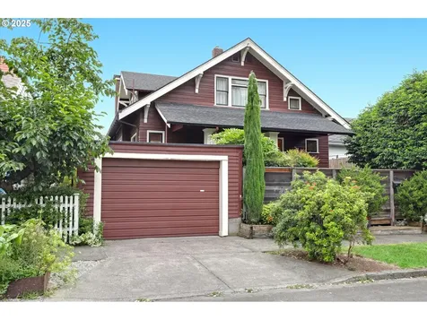 936 SE Sellwood Boulevard Portland OR 97202