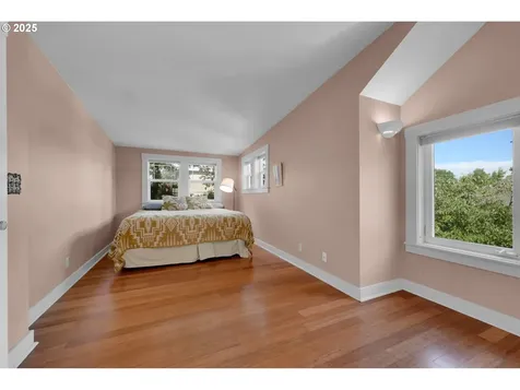 863 W Broadway Eugene OR 97402