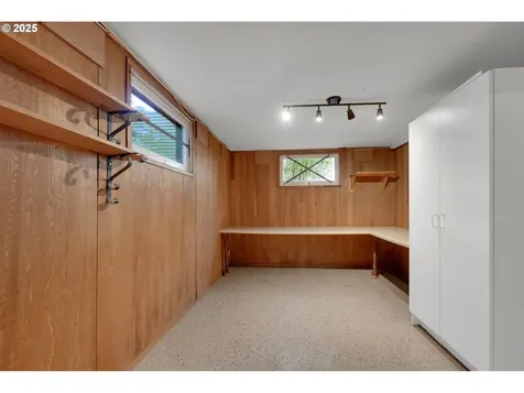 863 W Broadway Eugene OR 97402