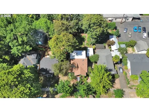 863 W Broadway Eugene OR 97402