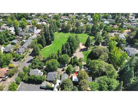 863 W Broadway Eugene OR 97402