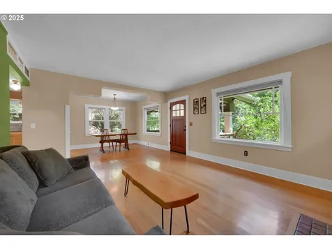 863 W Broadway Eugene OR 97402