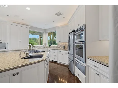3039 NW Lacamas Drive Camas WA 98607