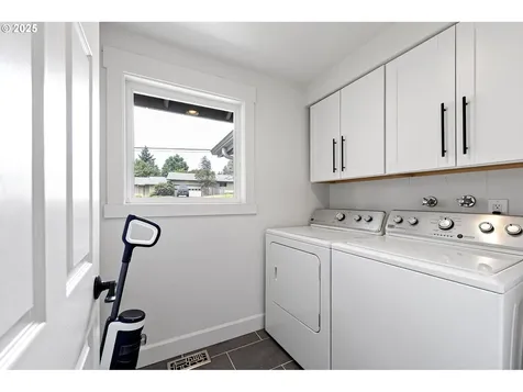 3425 Chambers Street Eugene OR 97405