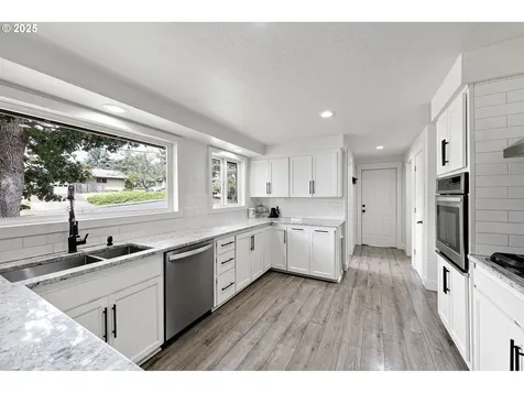 3425 Chambers Street Eugene OR 97405