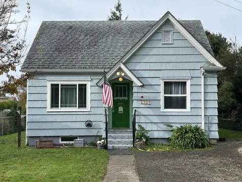 2318 Liberty Street North Bend OR 97459