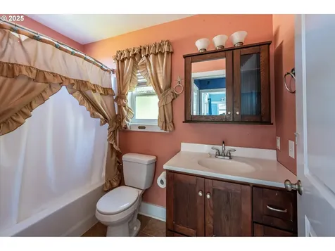 2318 Liberty Street North Bend OR 97459