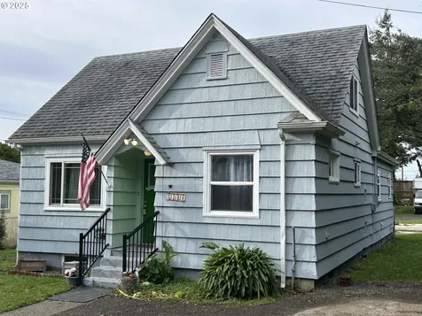 2318 Liberty Street North Bend OR 97459