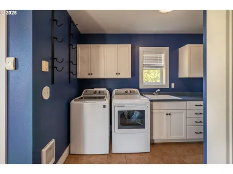 2318 Liberty Street North Bend OR 97459