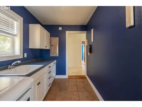 2318 Liberty Street North Bend OR 97459