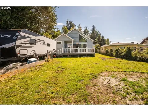 2318 Liberty Street North Bend OR 97459