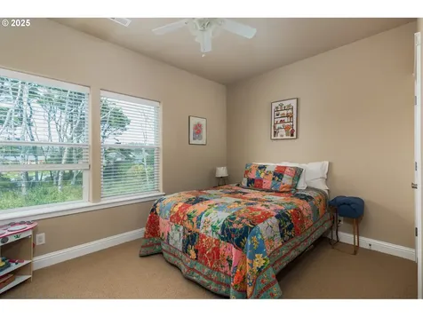 1190 SE 2nd Court Lincoln City OR 97367