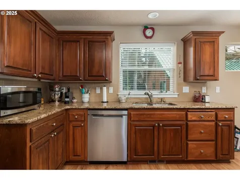 1190 SE 2nd Court Lincoln City OR 97367