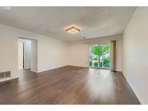 14862 NE Rose Parkway Portland OR 97230