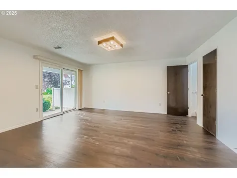 14862 NE Rose Parkway Portland OR 97230