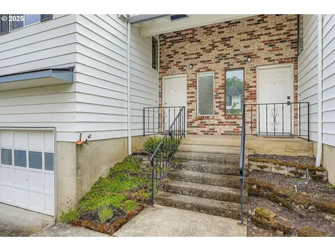 14862 NE Rose Parkway Portland OR 97230