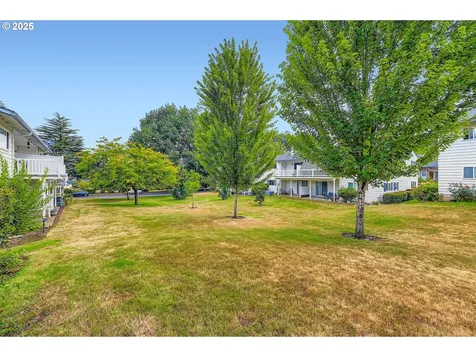 14862 NE Rose Parkway Portland OR 97230