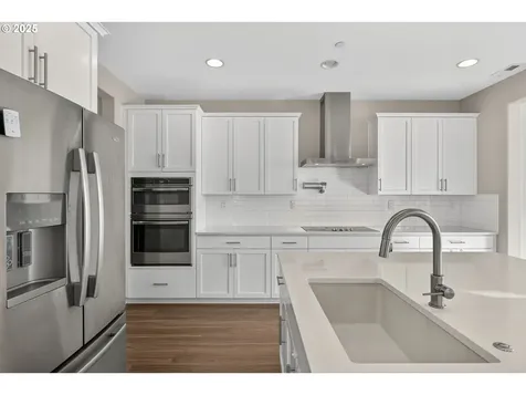 9863 SW Ridge Drive Beaverton OR 97007